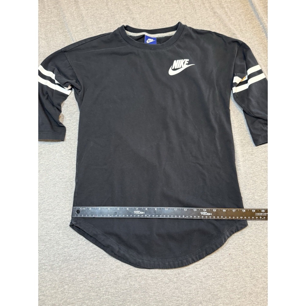 Nike black long-sleeve w/ white stripes on the sleeves and a curved hem - Small - Picture 2 of 10